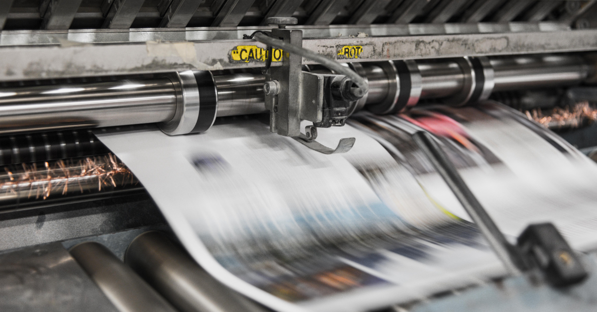 Are Newspapers Above the Fold in the Digital Age?